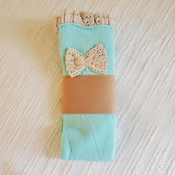 Bootie Socks With lace and Bow Aqua NWT - Picture 3 of 5